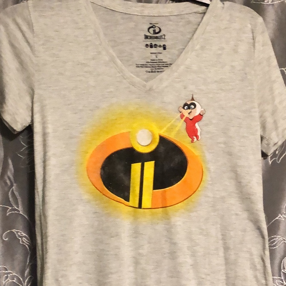 Disney’s Incredibles part two T-shirt - Picture 2 of 3